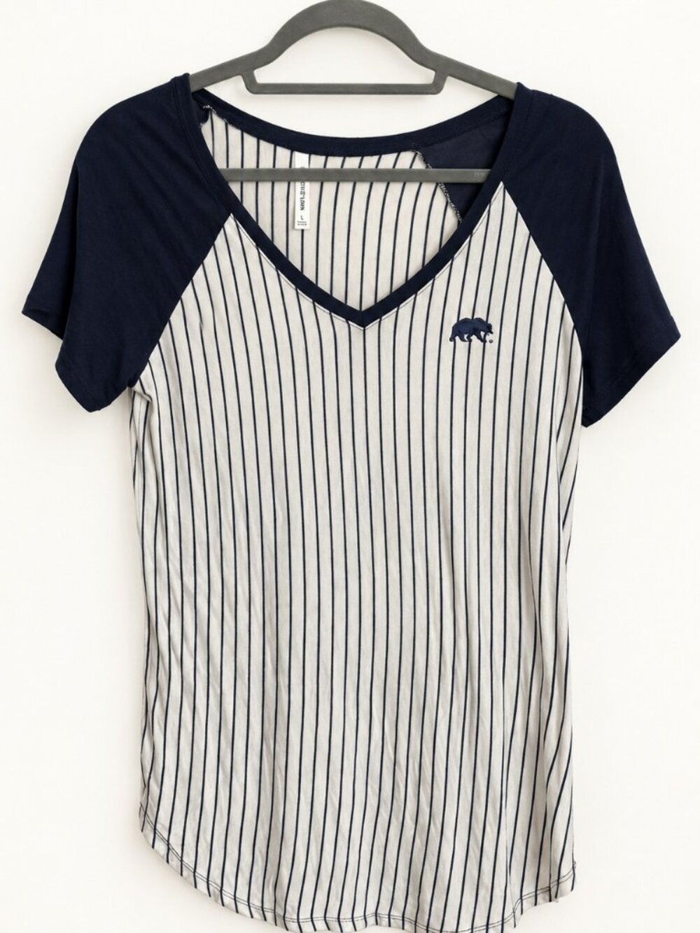 Active USA Navy Pinstripe Raglan V-Neck Top L